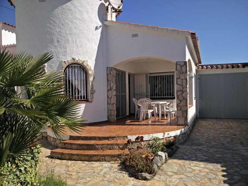 Villa Xalet Amb Jardi Empuriabrava Exterior foto